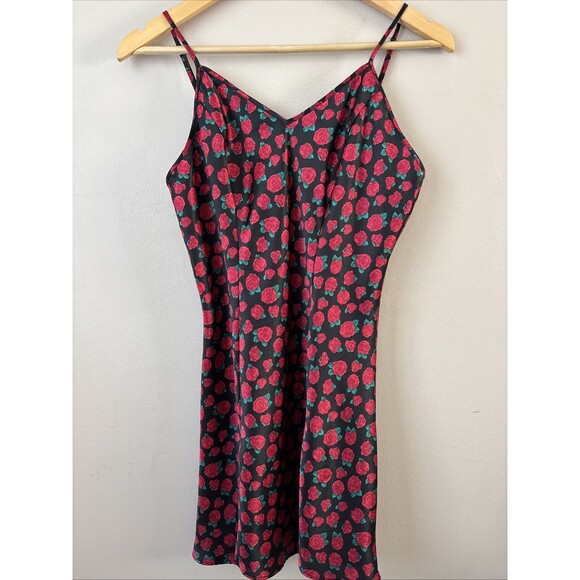 Delicates Women’s Nightgown Black Red Rose Print Slip Sleepwear Size Small - Picture 1 of 6